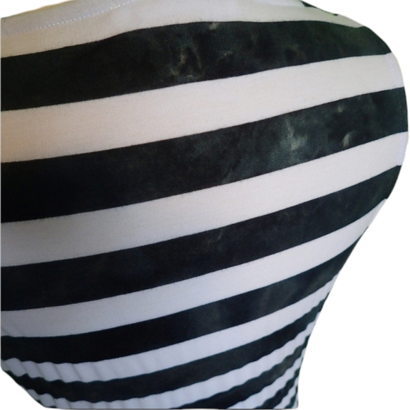 Michael MK Black & White Striped Top - Picture 9 of 11